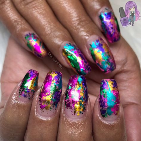 Fall Nail Art For Short Nails, Foil Short Nails, Foils Nails Designs, Winter Foil Nails, Nail Art Designs March, Foil Nail Designs Ideas, Bright Disney Nails, Nail Foils Designs, Fall Foil Nails