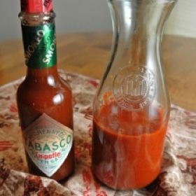 Tobasco Recipe, Tabasco Sauce Recipe, Tabasco Recipes, Green Pepper Sauce, Copycat Chipotle, Tabasco Pepper, Homemade Chipotle, Homemade Hot Sauce, Hot Sauce Recipes