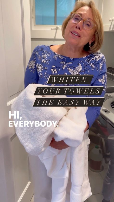 brunchwithbabs on Instagram: Do this each season to refresh and whiten your towels. #babshack #babshack #homehack Brunch With Babs, Cottage Laundry, Organizing My Life, New Home Decor Ideas, Laundry Stains, Cleaning And Organization, Laundry Tips, Cleaning House, Books Reference