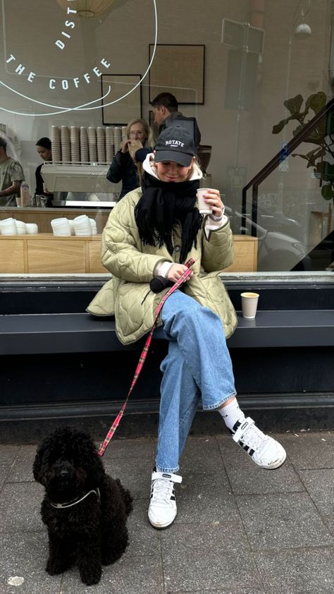 Dog Walk Aesthetic, Dog Walking Outfit, Walking Outfit, Aesthetic London, Background Pics, Walking Outfits, Nyc Street, Nyc Trip, Street Fashion Photography