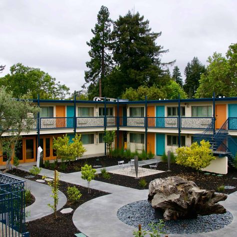 When planning a trip, Mod Betty knows it is a challenge to find vintage-era lodging that is worth more than a quick snapshot. So it’s a thrill to share our stay at The Astro, a Sonoma County California stop that celebrates its 1960’s motel history while also offering amenities and… Hostels Design, Sonoma County California, Best Boutique Hotels, Sims Building, Small House Design Plans, Exterior Makeover, Hotel Motel, Modern Hotel, Bedroom Hotel