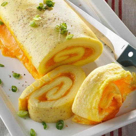 Omelet Roll, Vegetarian Brunch Recipes, Eggs Bake, Baked Omelette, Baked Omelet, Vegetarian Brunch, Brunch Casserole, Easter Breakfast, Omelette Recipe