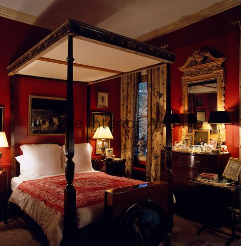 A four-poster bed with a carved top dominates this dark red bedroom which is filled with objects Red Bedroom Design, Romantic Bedroom Design, Red Bedroom Decor, Red Bedroom, Blue And White Chinoiserie, Bedroom Red, Red Decor, Red Rooms, New York Apartment