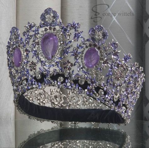 Crown Design Ideas, Crown Out Of Paper, How To Make Crown, Make Crown, Legends Of The Hidden Temple, Hidden Temple, Purple Quince, Crystal Crown Tiaras, Tiara Accessories