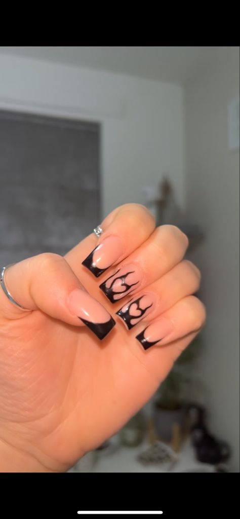 Black Nails Heart, Nail Inspo Trendy, Heart Flame, Rave Nails, Flame Nails, Nails Heart, Black French Tips, Short Square Nails, Nails 2023