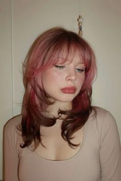 Grown Out Red Hair, Dusty Red Hair, Pink Hair Alternative, Pink Hair Bangs, Brown And Pink Hair, How To Have Style, Red Hair Inspo, Haircut Inspo, Hair Dye Ideas