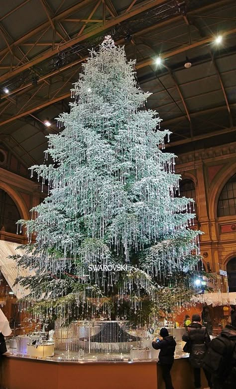 Swarovski Christmas Tree Swarovski Christmas Tree, Swarovski Christmas, O Christmas Tree, Oh Christmas Tree, W Hotel, Xmas Trees, Beautiful Christmas Trees, Christmas Tree Design, I Love Christmas