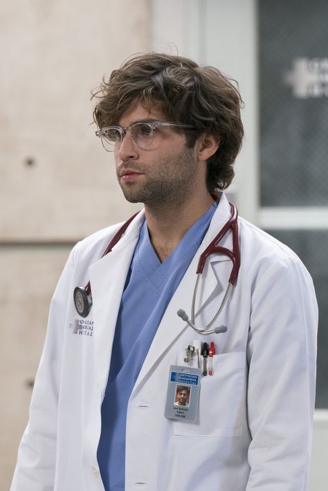 'Grey's Anatomy' star Jake Borelli comes out as gay Levi Schmitt, Izzie Stevens, Alex Karev, Owen Hunt, Greys Anatomy Characters, Derek Shepherd, Cristina Yang, Grey's Anatomy Quotes, Estilo Taylor Swift