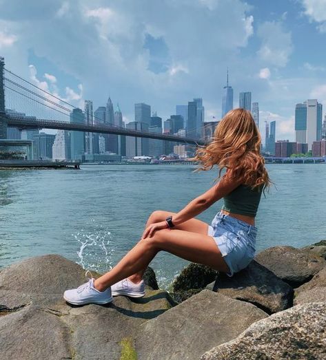 Serendipitous Adventures ✨ on Instagram: "📍Pebble Beach [Brooklyn, NY] . Definitely recommend visiting this “beach” in Brooklyn for the best views of Manhattan and for amazing pictures of the Brooklyn Bridge!! . #brooklyn #brooklynbridge #newyork #newyorkcity #nyc #travel #cityscape #ny" Pebble Beach Nyc, Pebble Beach New York, New York Photo Ideas, Brooklyn Promenade, Pebble Beach Brooklyn, Rockaway Beach New York, Sunset Park Brooklyn New York, Brooklyn Bridge Sunset, New York City Pictures