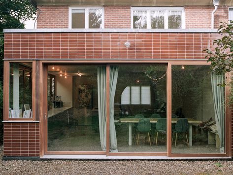 Extension Veranda, Brick Extension, Renovation Architecture, Sou Fujimoto, 1930s House, Urban Architecture, Kitchen Extension, Kitchen Inspiration Design, House Extensions