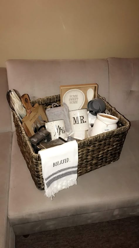 Bridal Shower Date Night Gift Basket, Bridal Shower Gifts For Couple, Gift Basket For Bride And Groom, Bride And Groom Gift Basket, Date Night Bridal Shower Gift, Newly Wed Gift Basket, Wedding Gifts For Bride And Groom Basket, Wedding Shower Basket Gift Ideas, Bridal Basket Ideas