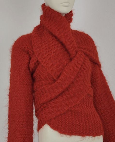 Knit Haute Couture, Draped Knitwear, Knitwear Runway, Knitwear Aesthetic, Knit Ruffles, Knitting Fashion Design, Knitwear Designers, Unique Knitwear, Knitwear Inspiration