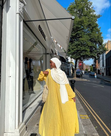 #yellow #white #fashion #dress #totebagpattern Hijab Outfit Ideas, White Hijab, Bright Outfit, Abaya Designs, Hijabi Outfits, Instagram Summer, Tote Bag Pattern, Hijab Outfit, White Fashion