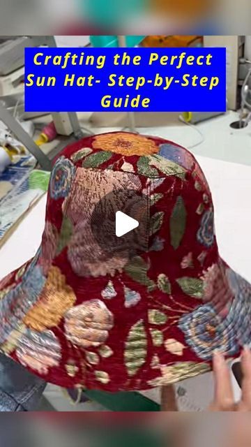 Sunhat Pattern, Sewing Hats, Girls Things, Sewing To Sell, Hat Patterns Free, Couture Hats, Sewing Easy Diy, Hat Tutorial, Fabric Flowers Diy