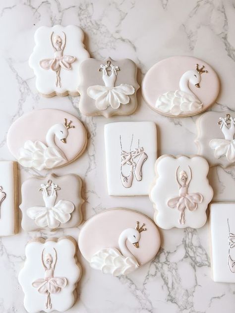 Ballet Baby Shower Ideas, Monaco Party, Fairytale Cakes, Ballet Cookies, Ballerina Baby Shower Theme, Romantic Wedding Cakes, Daisy Cookies, Ballet Baby Shower, Country Cake