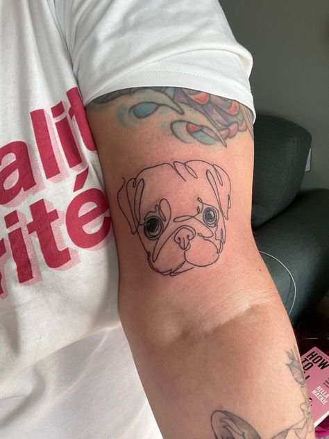 Pug Line Tattoo, Pug Outline Tattoo, Simple Pug Tattoo, Pug Tatoos, Pug Tattoo Ideas, Pug Dog Tattoo Design, Pug And Cat Tattoo, Loki Tattoo, Pug Tattoo