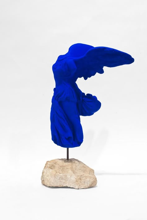 Yves Klein - Yves Klein / Victoire de Samothrace For Sale at 1stdibs Colored Sculpture, International Klein Blue, Bleu Klein, Neo Dada, Yves Klein Blue, Yves Klein, Screen Painting, Blue Earth, Blue Cobalt