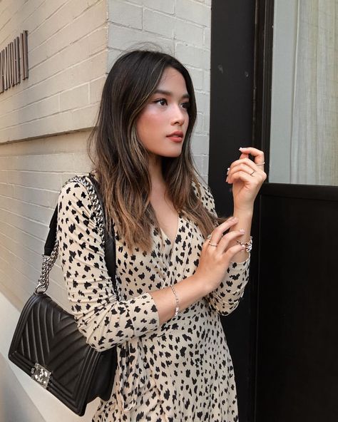 16.1k Likes, 262 Comments - Tsutsumi Hoang (@xoxotsumi) on Instagram: “Straight hair for a change 🌻” Balayage Inspiration, Asian Hair Highlights, Tsutsumi Hoang, Spring Feeling, Short Dark Hair, Short Straight Hair, Brunette Highlights, Short Blonde, Daily Makeup