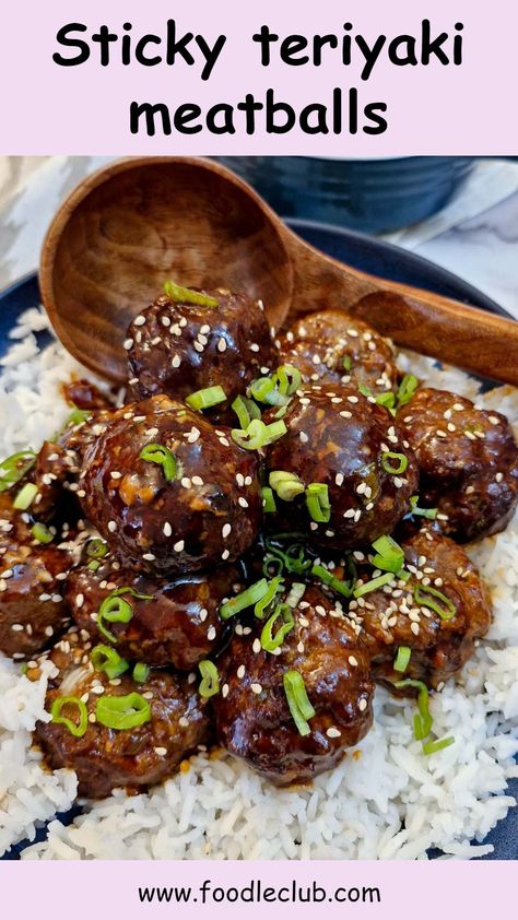 Close up of sticky teriyaki meatballs on a bed of white rice with a wooden serving spoon. Sticky Teriyaki Meatballs, Easy Teriyaki Meatballs, Braised Steak And Onions, Teriyaki Meatballs Recipe, Meatballs Sauce Recipe, Easy Homemade Food, Braised Steak, Asian Meatballs, Teriyaki Sauce Recipe