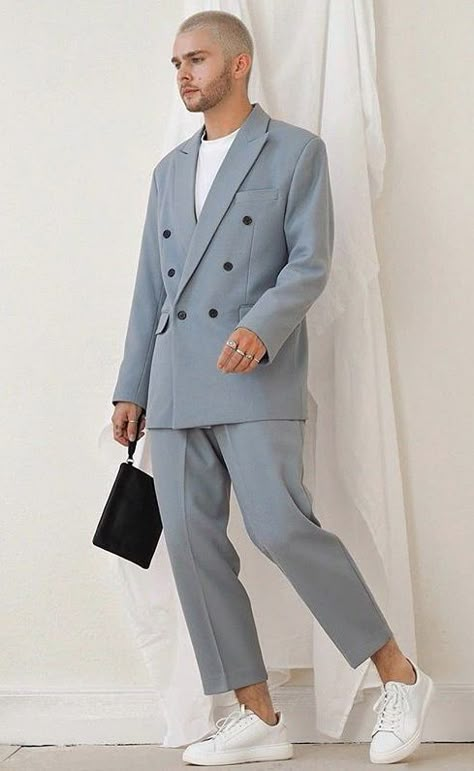 Formal Dresses For Men Aesthetic, Suits For Short Men, Suits For Guys, Double Breasted Suit Men, Suits And Sneakers, 90s Fashion Men, Designer Suits For Men, Fashion Suits For Men, Mens Fashion Classy