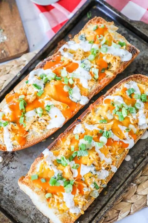 Chicken French Bread Pizza, Buffalo Chicken Bread, Chicken French Bread, Chicken French, Spicy Buffalo Chicken, Buffalo Chicken Pizza, French Bread Recipe, French Bread Pizza, Buffalo Ranch