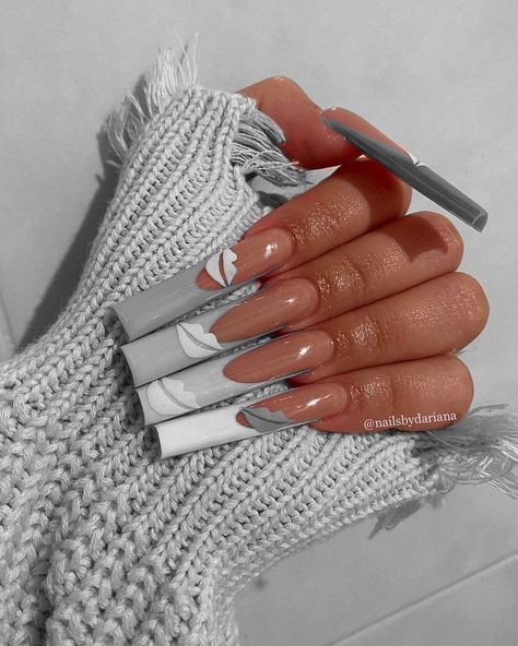 Matric Nail Ideas, Extra Long Acrylic Nails Coffin Ideas, Best Acrylic Nails White, Xl Coffin Nail Ideas, Halloween Nails Aesthetic, Baddie Nails Long, Fall Nails Halloween, Aesthetic Fall Nails, Nail Art Aesthetic