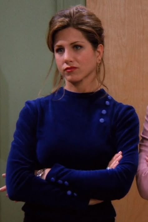 Rachel Green's Best Fashion Moments from Friends | TV Guide Rechal Green Style, Rachel Aesthetic, Rachel Greene, Estilo Rachel Green, Emily Ratajkowski Outfits, Rachel Green Friends, Rachel Green Style, Blue Velvet Top, Rachel Green Outfits