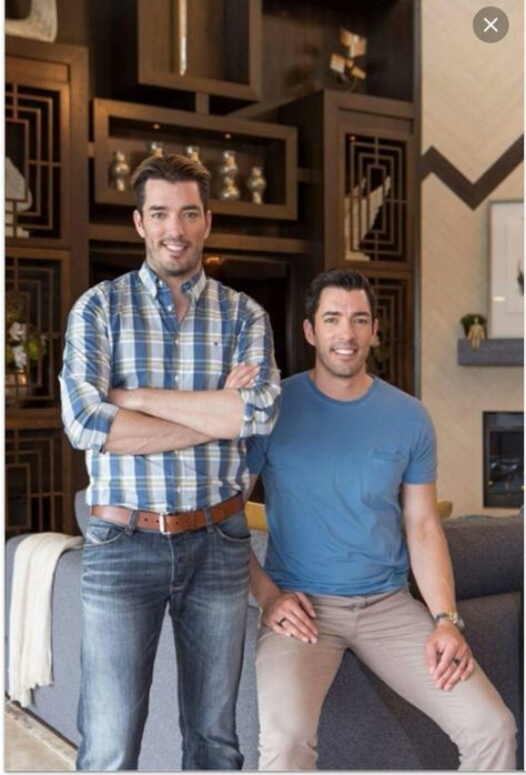 Jonathan & Drew at their home...(**--**) The Property Brothers, Hgtv Property Brothers, Drew And Jonathan Scott, Celebrity Twins, Jonathan Silver Scott, Twin Models, Property Brother, Scott Brothers, Drew Scott