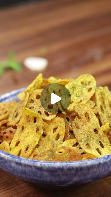 Kunal Kapur on Instagram: "Monsoon special Kurkuri Kamal Kakdi...try karo aaj hi!  Ingredients Lotus Stem (large) – 1 no Water – as required Salt – to taste Black salt – ½ tsp Turmeric – ½ tsp Chilli powder – 1 tsp Green chilly paste – 1 tsp Ginger garlic paste – 1 tsp Corn Starch – 1 tbsp Gram Flour – 3 tbsp Chaat Masala – 1tsp Mint Powder – 1 tsp  #Chefkunal #kunalkapurrecipe #kamalkakdi #snacksonsnacks #snacktime😋 #snackideas #SnackRecipe #food #foodiesofinstagram #food #snacks #foods #easypeasyrecipe #reel #reels #reelstrend #trendingreel #trendingreels" Kamal Kakdi Recipe, Mint Powder, Ginger Garlic Paste, Easy Peasy Recipes, Black Salt, Gram Flour, Chaat Masala, Food Snacks, Garlic Paste