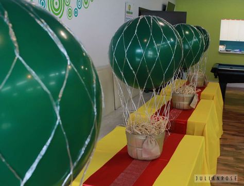 Wizard Of Oz Birthday Party Ideas | Photo 1 of 58 | Catch My Party Wizard Of Oz Balloon Ideas, Wizard Of Oz Table Centerpieces, Wizard Of Oz 1st Birthday Party Ideas, Wizard Of Oz Balloon Arch, Emerald City Decorations, Wizard Of Oz Balloon, Wizard Of Oz Decorations Diy, Emerald City Party, Wizard Of Oz Party Ideas