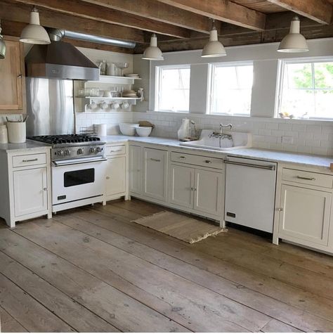 Simple Farmhouse Kitchen, Simple Farmhouse, Cabin Kitchens, Farm Kitchen, Kitchen Views, Cottage Kitchen, Wide Plank, Historic Home, Farmhouse Kitchen Decor