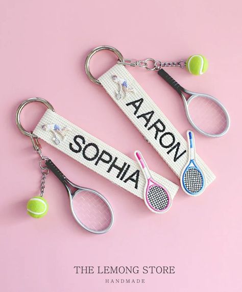 Tennis Gifts Diy, Gifts For Tennis Players, Dance Team Gifts, Tennis Accessories, Diy Bag Designs, Tennis Gifts, Dance Gifts, Diy Gifts For Kids, Senior Gifts