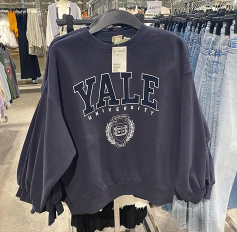 Yale Hoodie Aesthetic, Yale Hoodie Outfit, Yale Outfit Aesthetic, Yale Sweatshirt Outfit, University Hoodie Outfit, Yale Outfits, Yale Hoodie, Yale Sweatshirt, Yale University