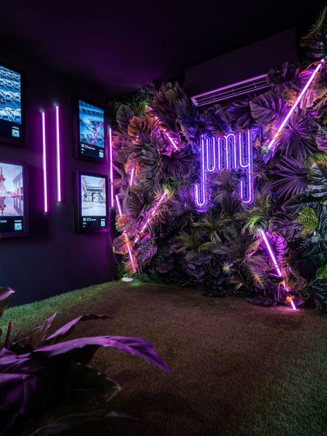 Jumy Cube, No Filter DXB, Dubai 2021 #holographic #cube #iridescent #cherryblossom #nft #metaverse #artgallery #futuristic #neon #neonsign Club Design Interior, Dope Rooms, Metaverse Art, Ibiza Clubs, Event Entrance, Modern Restaurant Design, Neon Jungle, Corporate Event Design, Dream Dorm