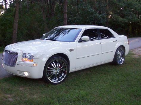 Chrysler 300 Hemi, Chrysler 300 Custom, Chrysler 300s, Hire Purchase, Chrysler Cars, Chrysler 300c, Car Goals, Super Luxury Cars, Fancy Cars