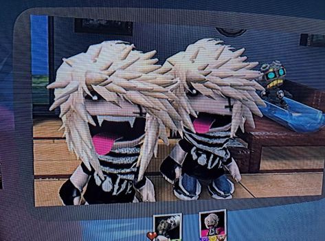 "my brother was looking through his old pics from lbp2 and he found a pic of us two playing with the matching fits he made us" Sackboy Pfp, Matching Fits, Little Big Planet, Old Pics, Ipad Kids, Silly Girls, Videos Youtube, Cartoon Games, A Pic