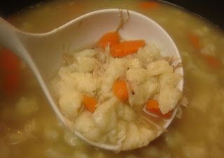 Spaetzle Soup, Dumpling Soup, Dumplings For Soup, Cooking Soup, Cooking For A Crowd, Supper Recipes, Soup And Sandwich, Yummy Lunches, Betty Crocker