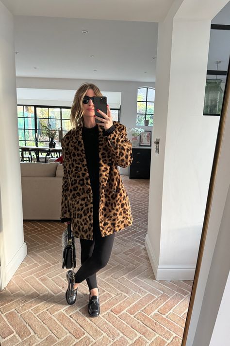 Leopard Fur Jacket Outfit, Cheetah Fur Coat Outfit, Animal Print Blazer Outfit, Cheetah Coat Outfit, Cheetah Print Coat Outfits, Animal Print Coat Outfit, Leopard Fur Coat Outfit, Leopard Print Jacket Outfit, Leopard Jacket Outfit