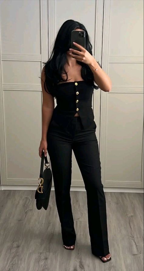 Black Dress Pants Outfit Women, Feminine Fatale Outfit, Dress Pants Outfits For Party, Elegant Classy Outfits, Simple Outfits For School, Mode Zara, Outfits For School, Fasion Outfits, Professional Outfits Women