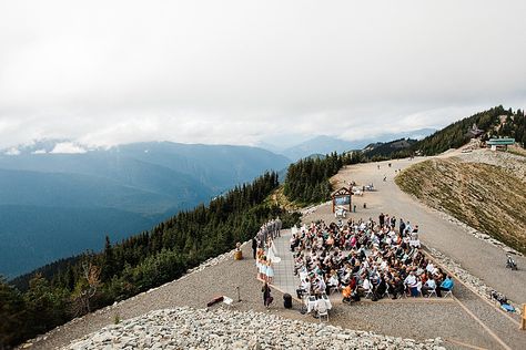 Washington Mountains, Jackson Hole Wedding, Crystal Mountain, Mt Rainier National Park, Mountain Top Wedding, Mountain Wedding Venues, How To Elope, Rainy Wedding, Mt Rainier