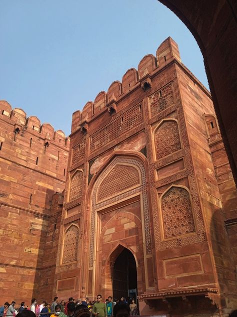 Agra Delhi Photoshoot, Delhi City, Agra Fort, Desi Aesthetic, Cute Selfies Poses, Udaipur, Travel List, Agra, Flower Painting