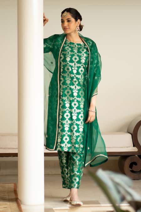 C Green Color Combination Suit, Brocket Suit Design, Brocade Kurti Design With Pants, Brocket Suit, Green Suits Women Indian, Brocade Suit Design, Green Suit Women, Hand Embroidered Dupatta, Brocade Kurta