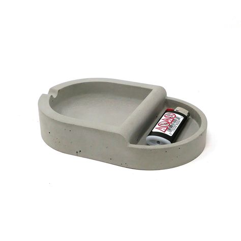 A brutally realized concrete ashtray, one that also seems great for incense burning with some modification Ashtray Design, Concrete Ashtray, Lighter Holder, Incense Burning, Concrete Casting, Concrete Art, Ceramics Pottery Art, Jewelry Tray, Ashtrays