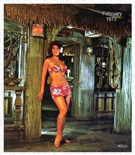 Vintage Tropical Aesthetic, Hawaiian Girl Aesthetic, Hawaii Outfit Ideas, Tiki Pinup, Mai Kai, Vintage Hawaii Photography, Hawaiian Girl, Aesthetic Tips, Swimwear Aesthetic