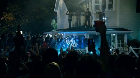 party like thiss. project x. Project X Movie Aesthetic, Project X Party Aesthetic, Project X Aesthetic, Project X Movie, Project X Party, Saltburn Summer, Crazy Movie, House Party Aesthetic, Days Before Rodeo