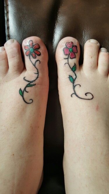 Flower tattoo on my big toe to cover up missing toe nails. Love them! Toenail Tattoo Missing, Missing Toenail Tattoo, Big Toe Tattoos For Women, Big Toe Tattoo, Toe Tattoos For Women, Star Foot Tattoos, Toe Tattoo, Ankle Band Tattoo, Small Inspirational Tattoos