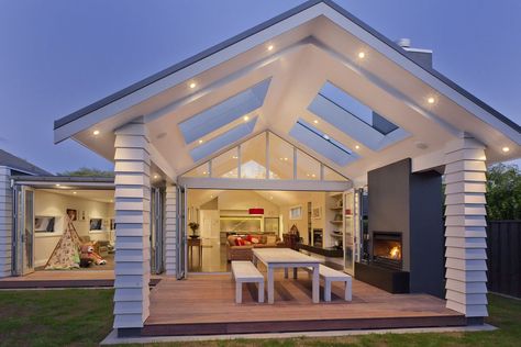 Creative Arch Projects | Creative Arch Architecture Kitchen, Bungalow Renovation, Outdoor Living Rooms, Outdoor Living Design, Casa Container, House Extensions, Outdoor Rooms, Barn House, House Designs Exterior