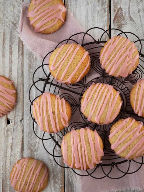 Cardamom Cookies Recipe, Blackberry Cookies, Blood Orange Recipes, Soft Chewy Cookies, Cardamom Cookies, Orange Chiffon Cake, Orange Cardamom, Orange Season, Orange Cookies