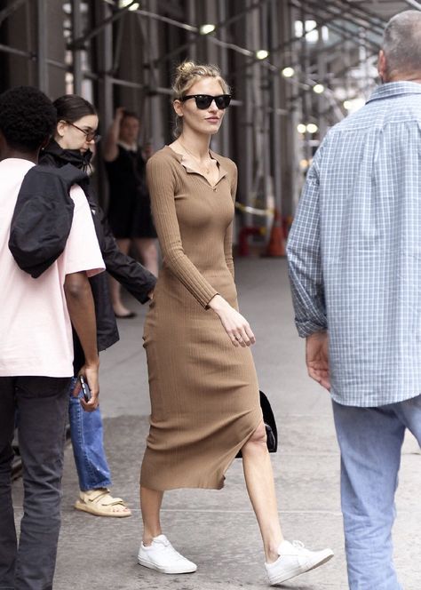 Common Projects Outfit, Common Projects Women, Martha Hunt, Common Projects, Women Outfit, Neutral Outfit, Ray Ban, Personal Style, Sweater Dress