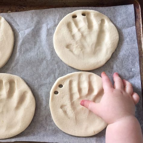 Hand Print Ornament, Dough Decorations, Ornament Recipe, Salt Dough Decorations, Make Salt Dough, How To Make Salt Dough, Salt Dough Crafts, Handprint Ornaments, Best Edibles